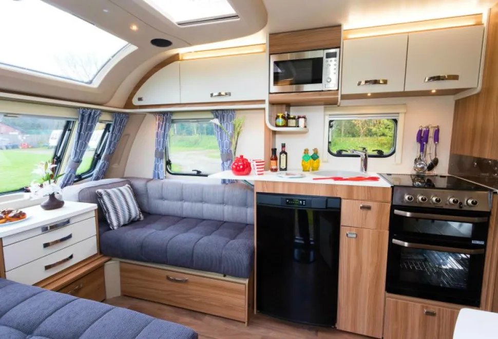The-Major-4-SB-feels-more-spacious-than-its-dimensions-would-suggest2-51657