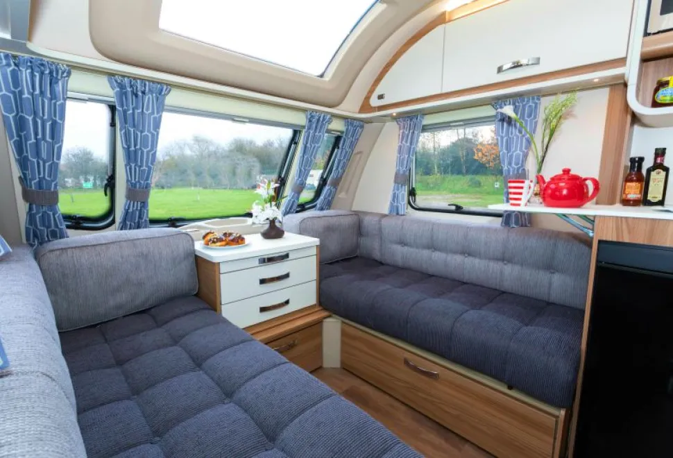 We-love-the-smart-grey-and-blue-fabric-scheme-48563