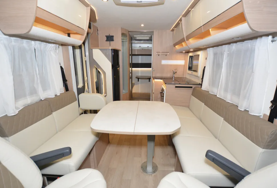 Itineo-SC700-interior-39329
