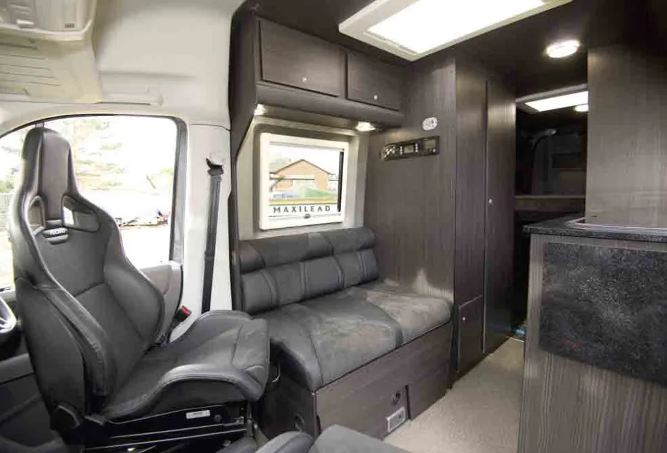 McLaren-Savage-lounge-seating-35172