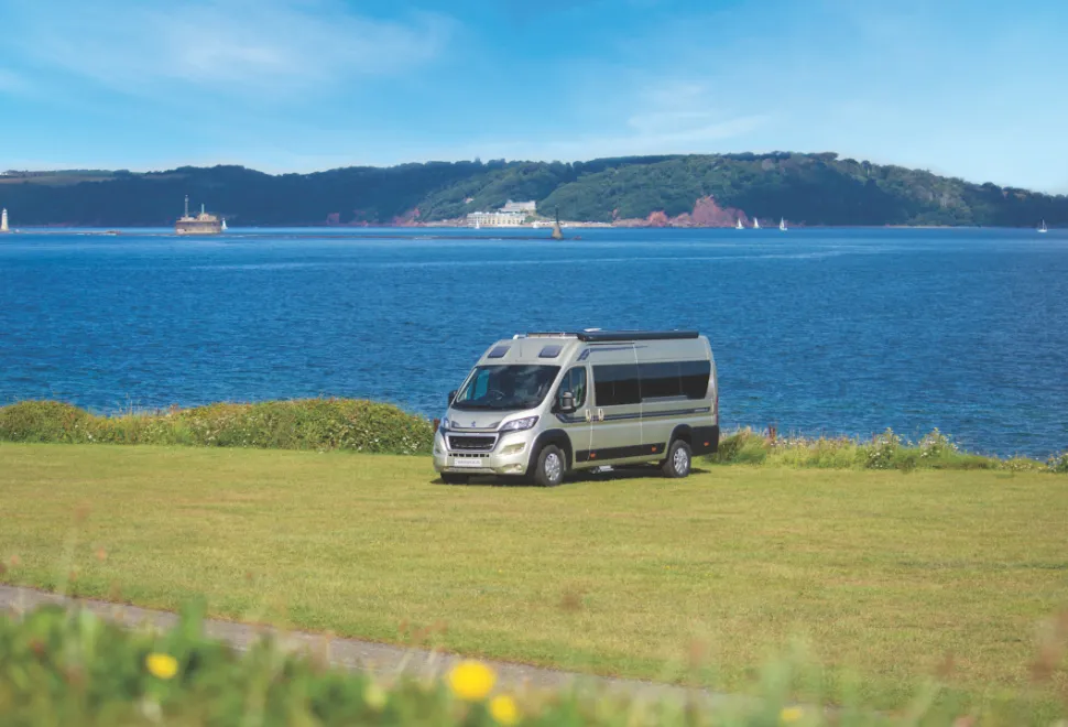 Auto-Sleeper-Warwick-XL-2021-press-shot-WARWICK-XL-HERO-copy-86522