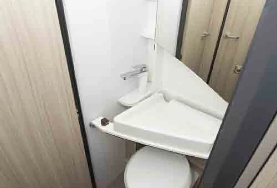 Adria-Twin-Plus-washroom-97089