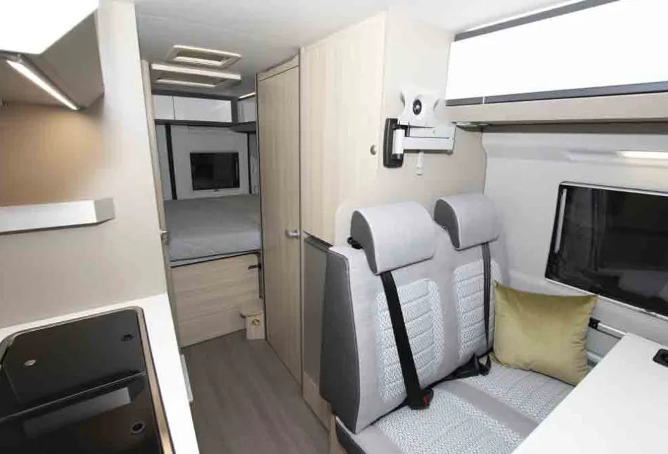 Adria-Twin-Plus-interior-view-86601