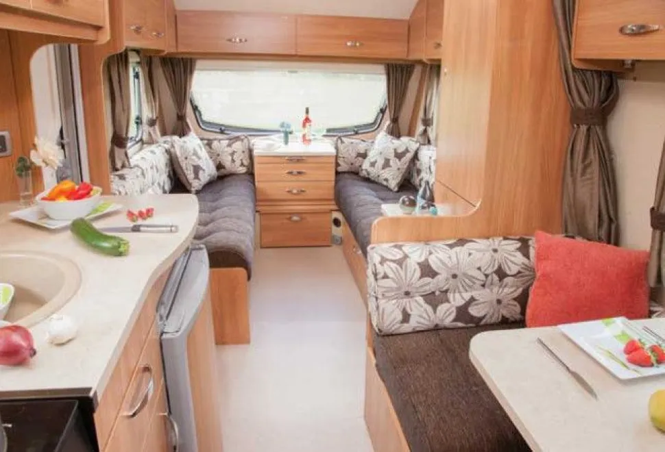 rhp_caravan_living_space
