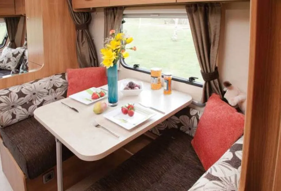 rhp_caravan_dining