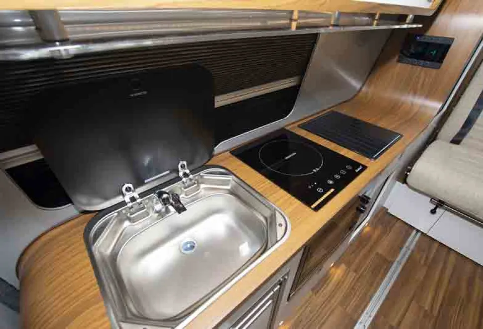Three-Bridge-kitchen-96885