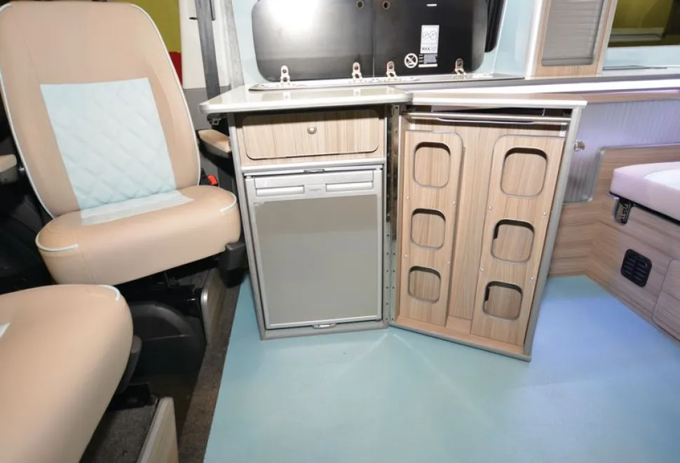 Campaway-Platinum-Vista-kitchen-80571