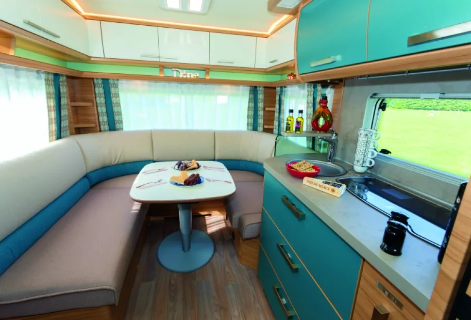 The-enormity-of-the-wra-around-seating-means-that-this-is-a-caravan-ideal-for-entertaining-14546