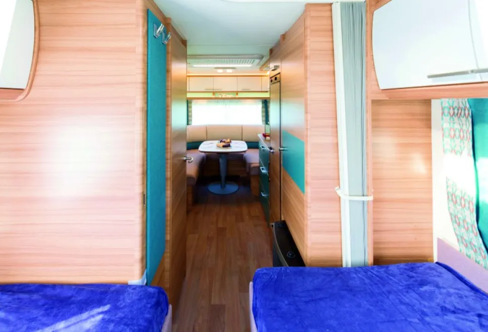 The-bedroom-is-well-separated-from-the-dining-area-14014