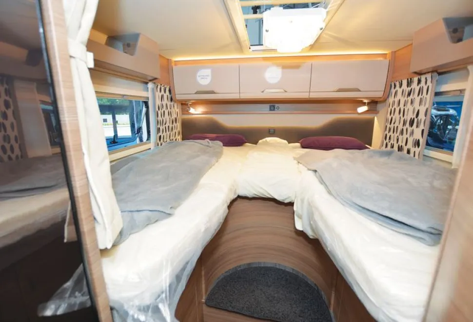 Knaus-Van-TI-640-MEG-Vansation-motorhome-beds-60343