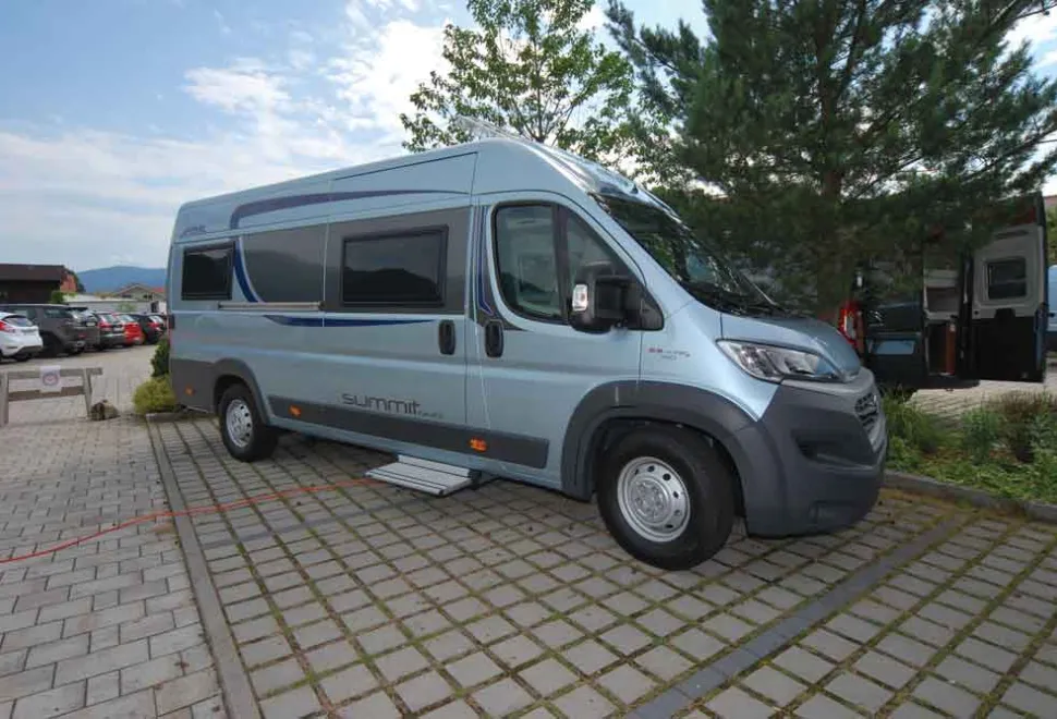 Globecar1-23528