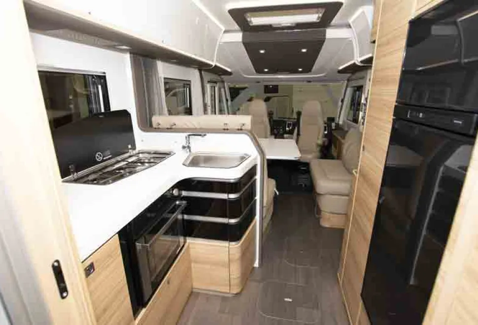 Adria-Sonic-kitchen-and-cab-04795