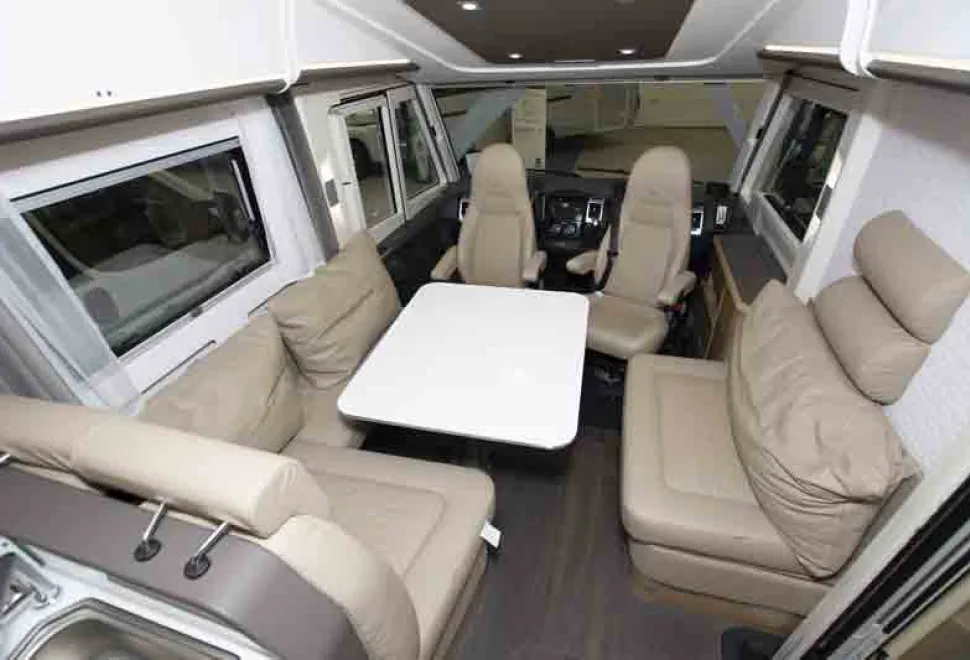 Adria-Sonic-cab-96586