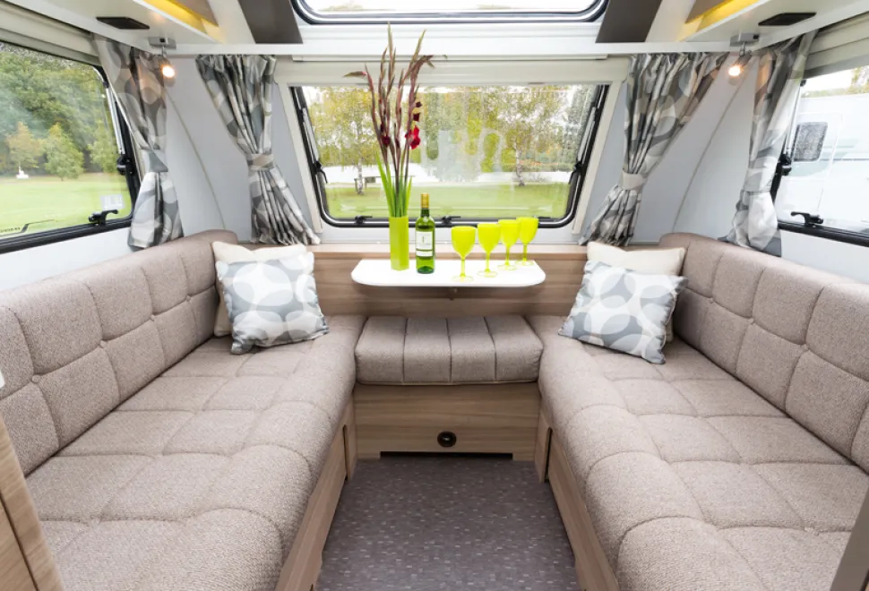 web-The-all-round-front-lounge-seating-gives-plenty-of-space-45122