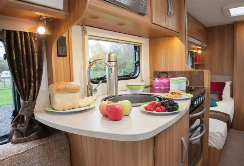 rhp_The overhang on the kitchen surface usefully increases work space
