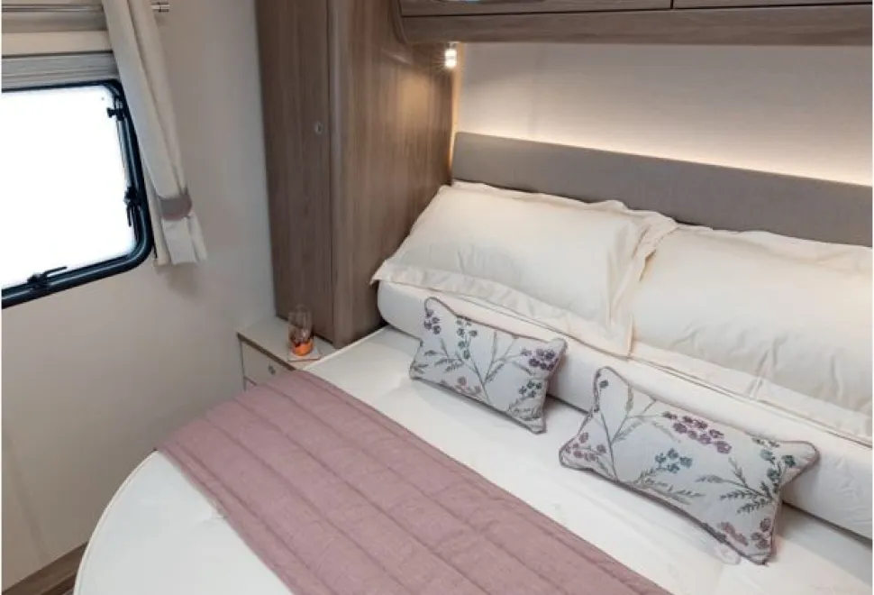 Compass-Camino-660-bedroom-46448