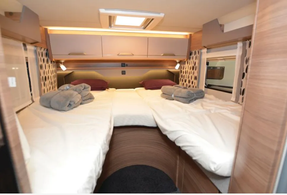 Knaus-Van-Wave-640-MEG-Vansation-beds-70215