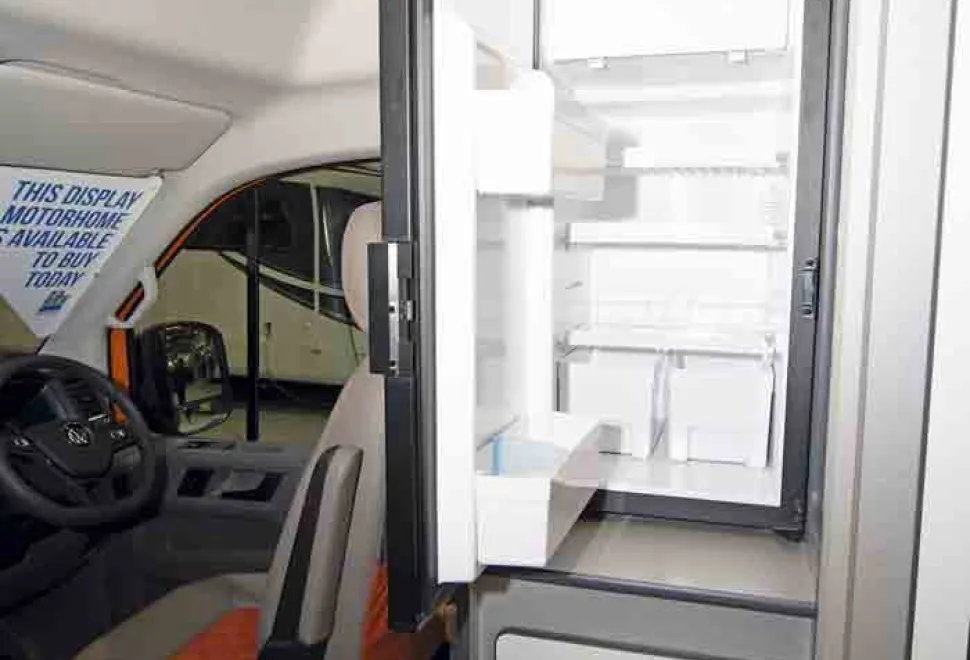 IH-600CRD-fridge-and-freezer-50675
