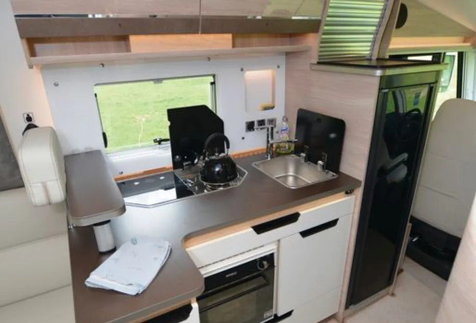 Rapido-854-F-A-class-motorhome-kitchen-49245