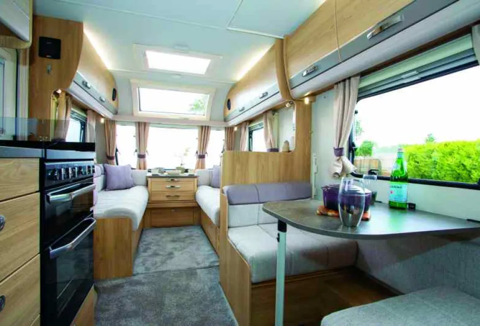 Soft-fawns-and-pale,-almost-white-stone-colour,-teamed-with-very-pale-cabinetry-look-lovely-02253