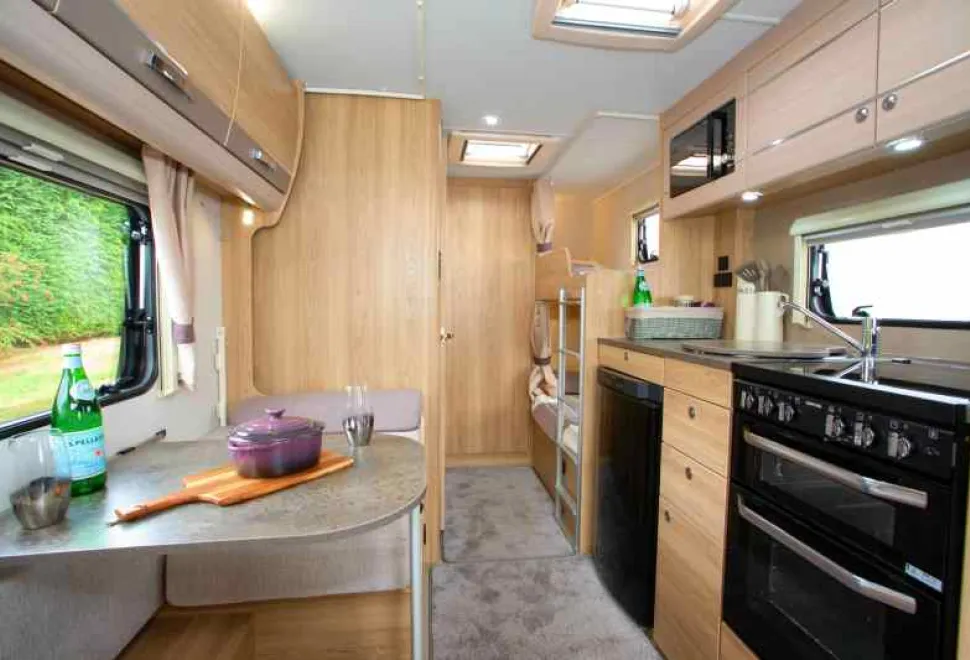 Bunks-in-the-far-corner-and-two-more-to-create-from-the-offside-dining-area-00113