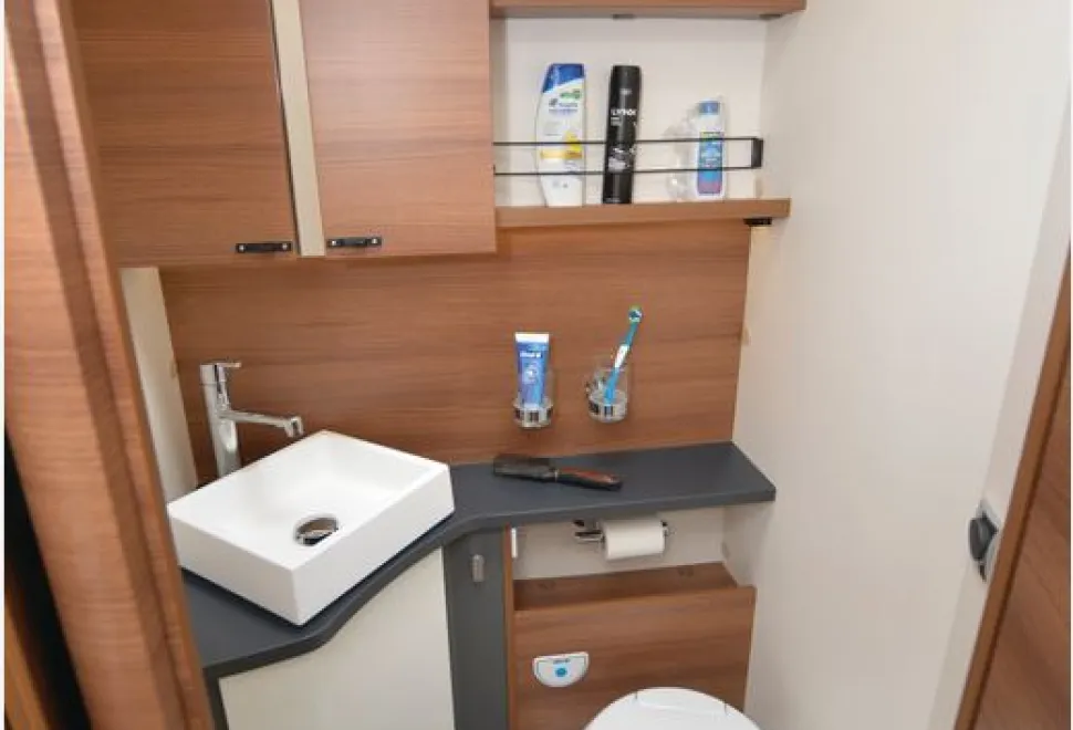 Rapido C86i A-class motorhome washroom