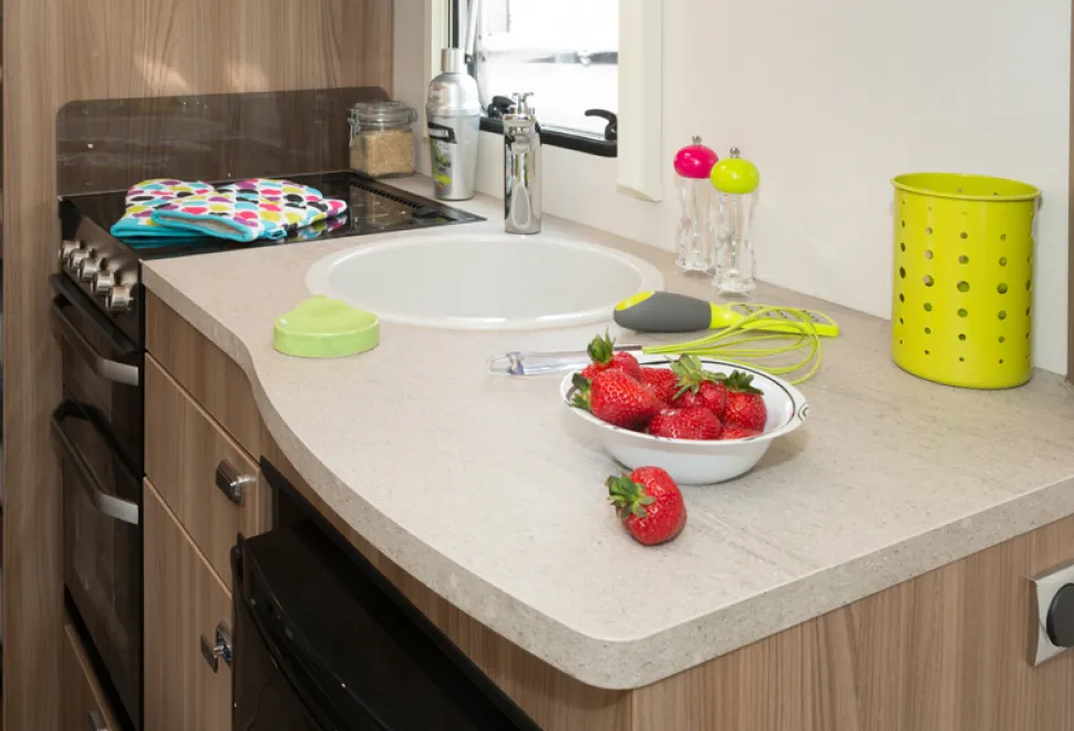 web-Enough-space-for-family-cooking-85795