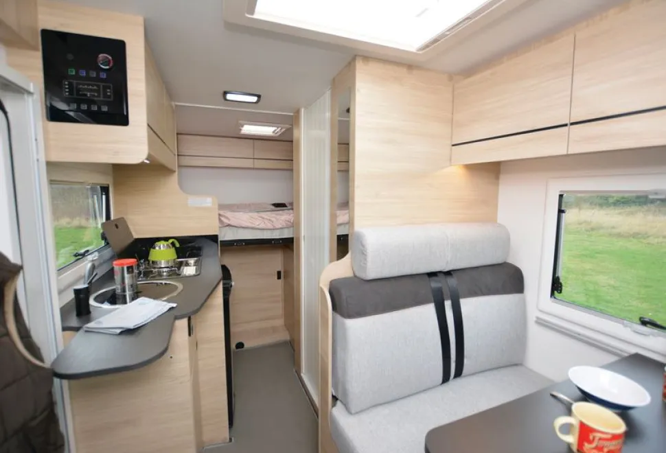 Chausson-S514-First-Line-motorhome-rear-view-73492