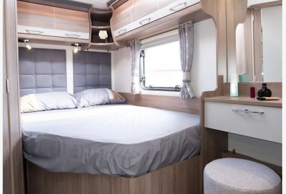 Coachman-VIP-540-Xtra-bedroom-area-64025