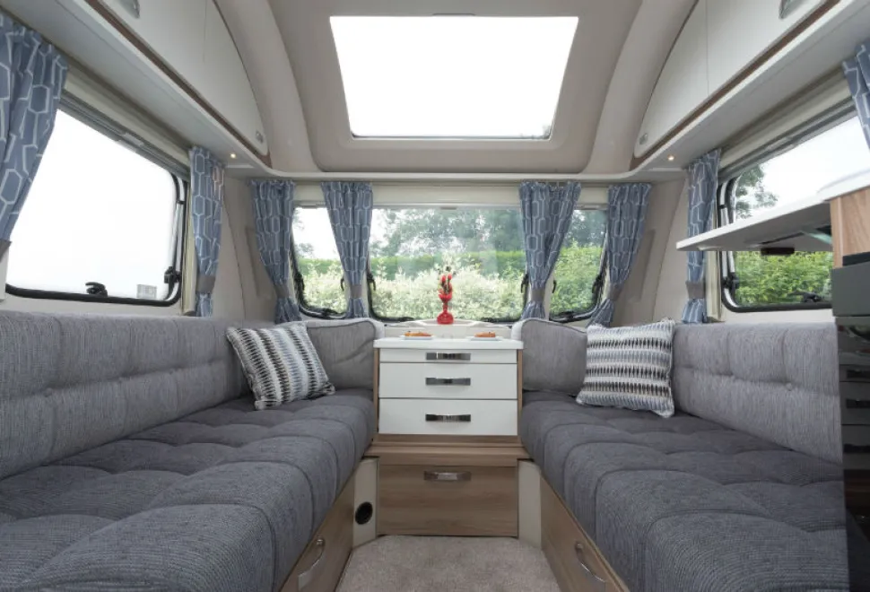 The-settees-are-a-nice-1.9m-long2-w800-21830