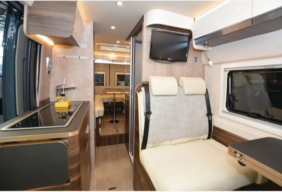 Laika-Ecovip-645-interior-78330