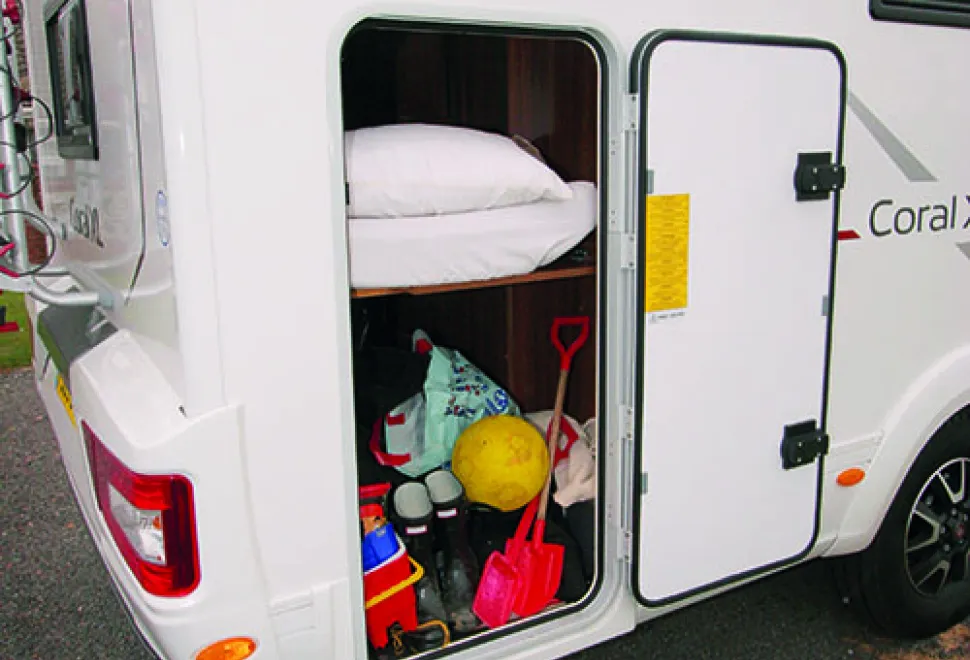 Adria-4-57295