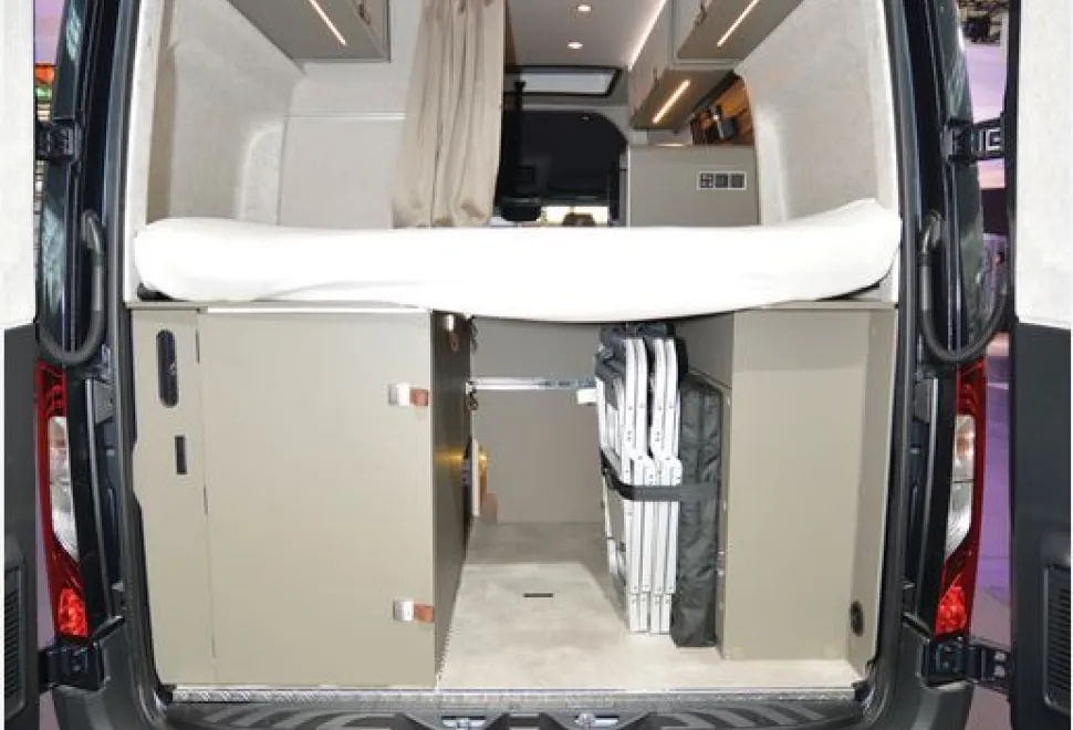 Hymer Grand Canyon S 4x4 campervan rear