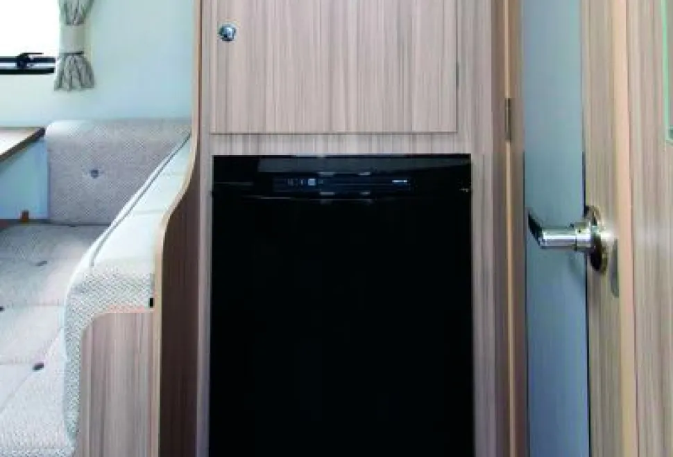The-wardrobe-is-above-the-fridge;-a-neat-space-saving-design-45473