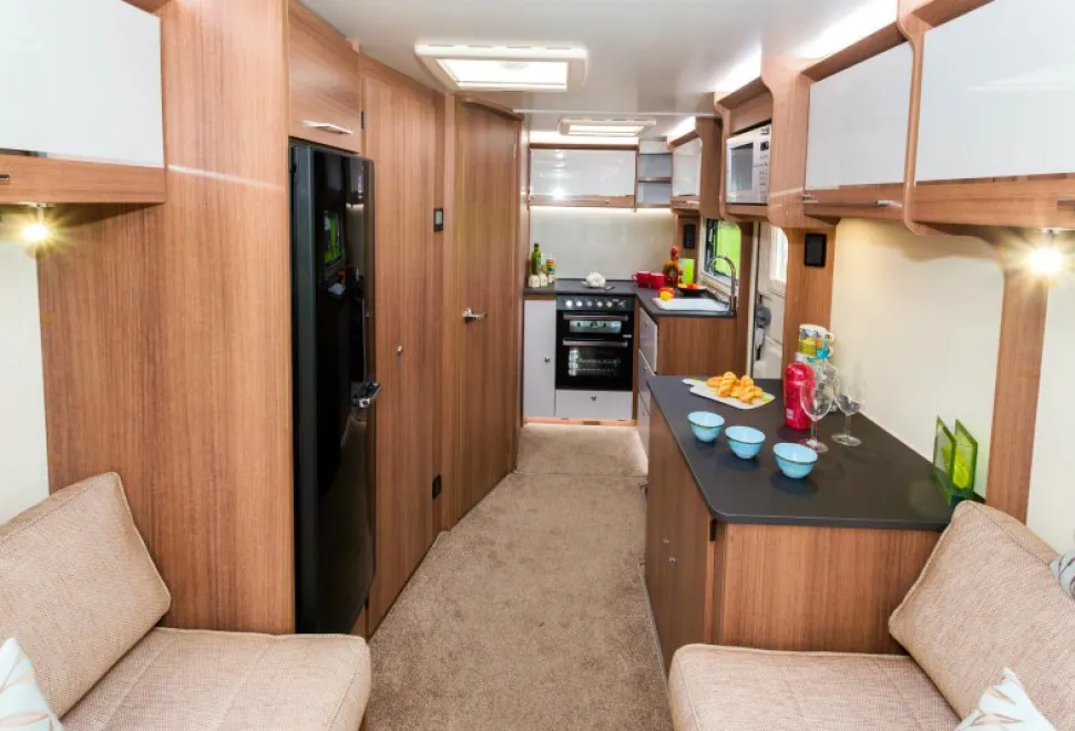More-space-than-the-Seville&rsquo;s-length-would-suggest---and-lots-of-lighting-06814