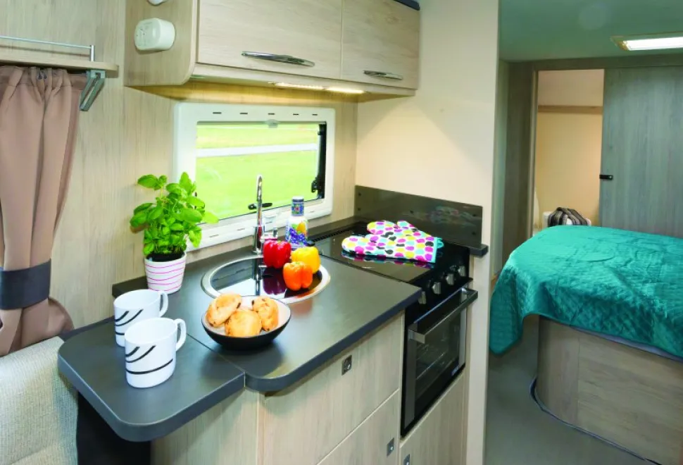 Plenty-of-kitchen-surface-and-a-bedroom-that&rsquo;s-well-separated-from-the-day-area-32773
