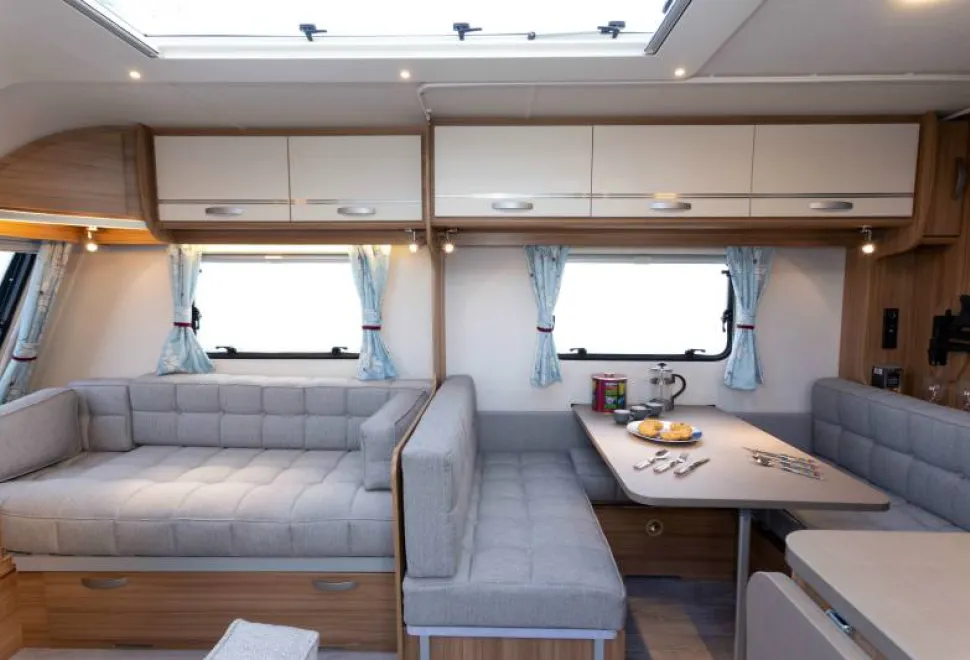 Not-many-caravans-have-a-separate-dining-area-for-four-88319