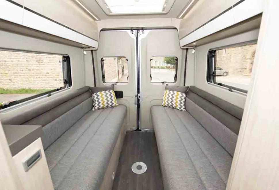 Chausson-Twist-side-settees-44943