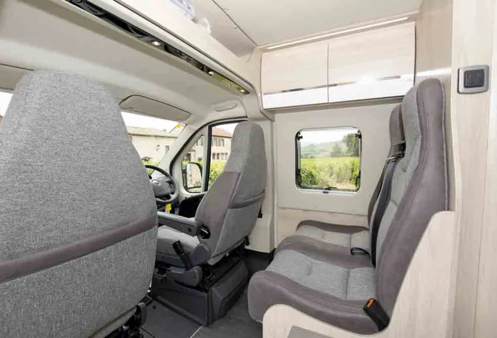 Chausson-Twist-four-travel-seats-75660