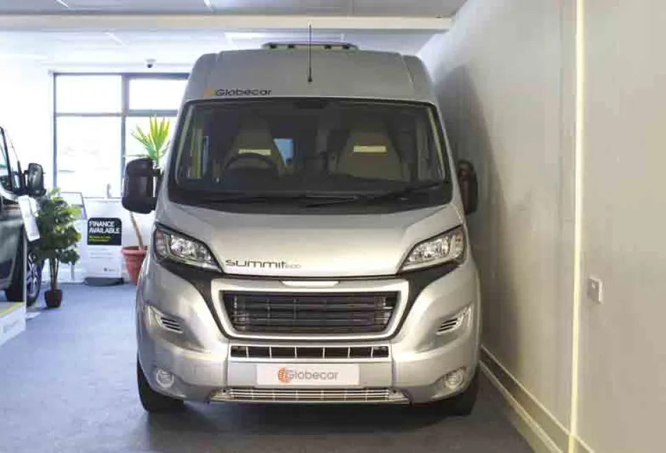 Globecar-Summit-exterior-front-60120