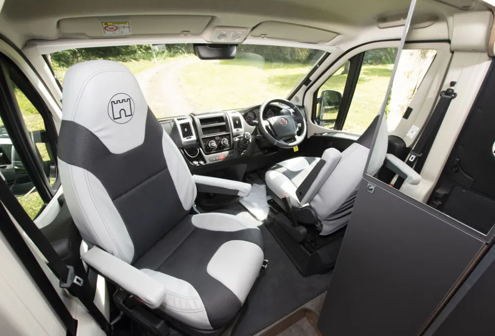 Danbury-cab-83487
