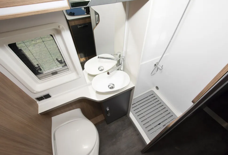 Danbury-washroom-95678