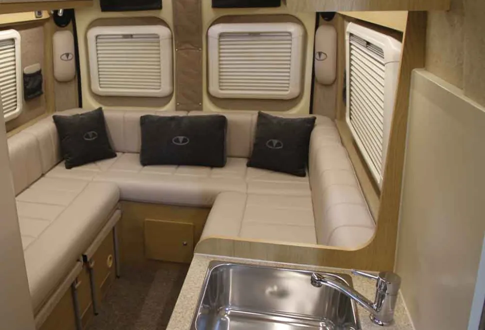 2_VantageSOL_DiamondEdition_rear_lounge_full_leather_upholstery2-38096