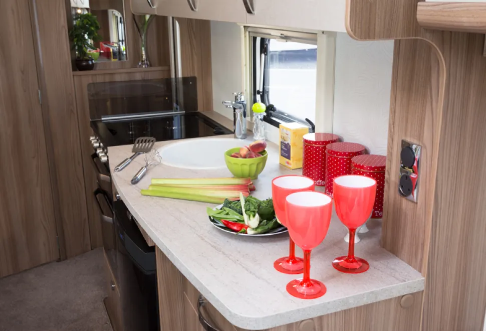 web-Bags-of-surface-space-and-a-cavernous-cabinet;-this-kitchen-is-a-star-performer-92853