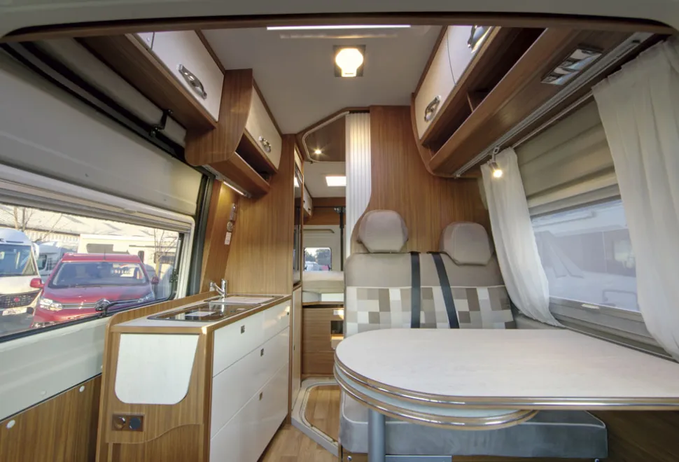 Globecar-interior-95934