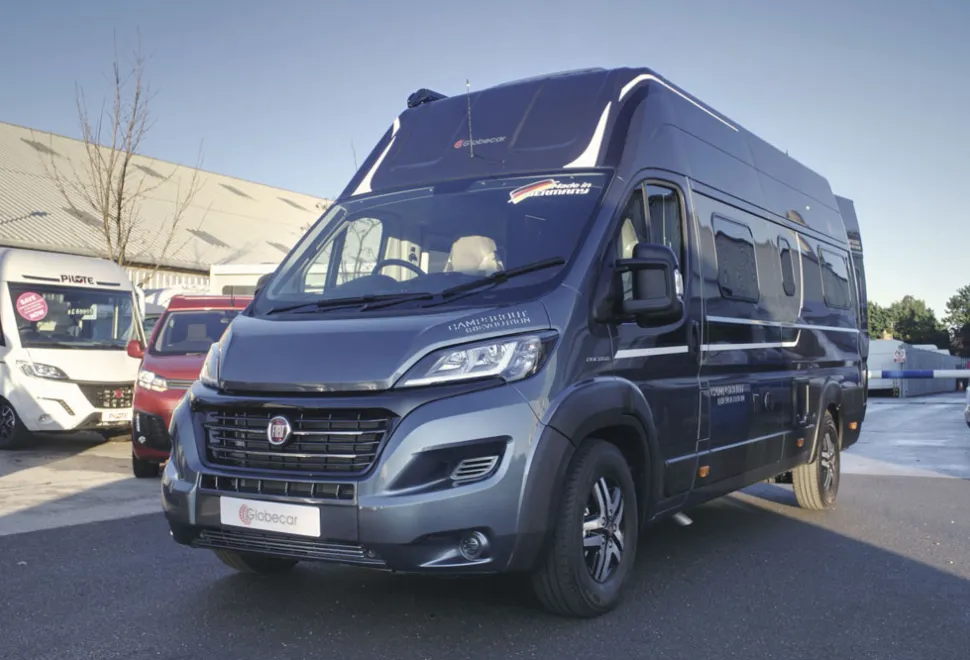 Globecar-exterior-55886