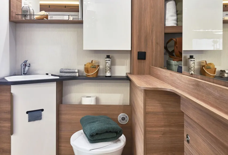 Pilote-washroom-82920