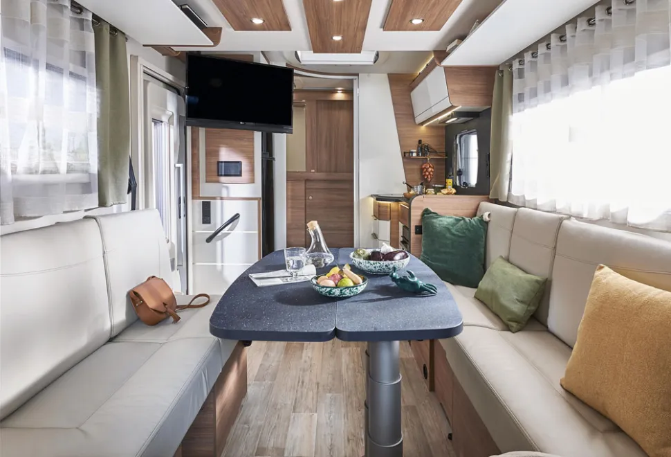 Pilote-lounge-view-2-42869