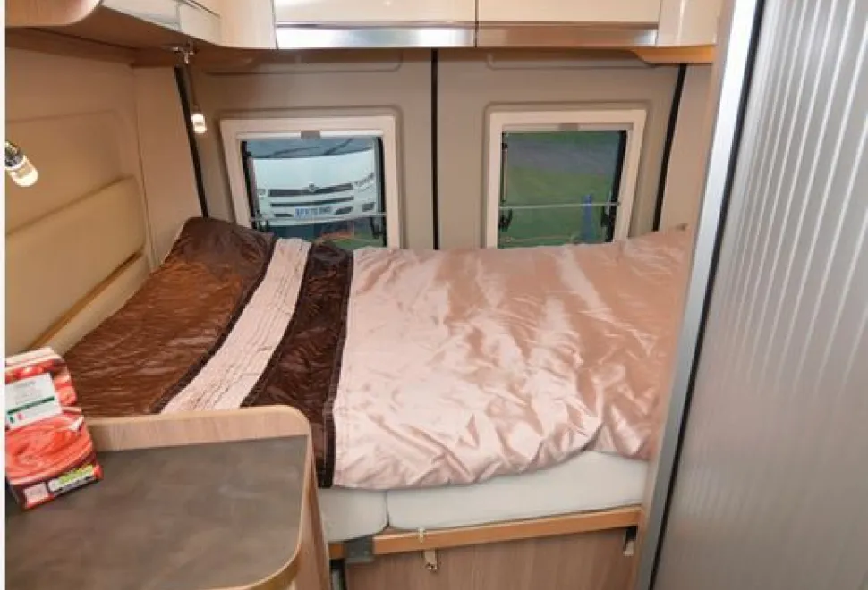 Laika-Ecovip-540-campervan-bed-23748