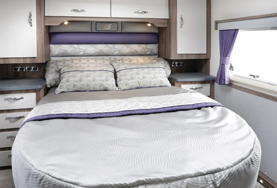 Corinium_RB_rear_bed_portraitNEW-64096